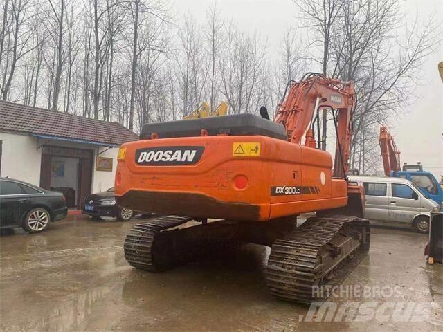 Doosan DX300LC Excavadoras sobre orugas