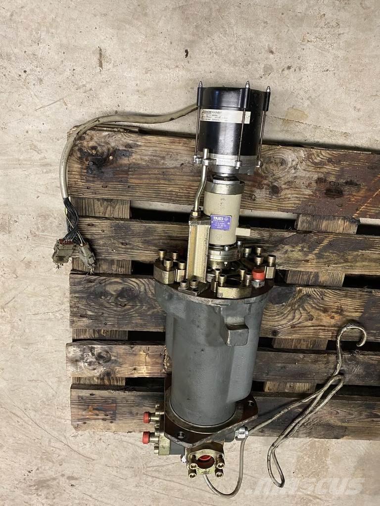 Liebherr A934C Hidráulicos