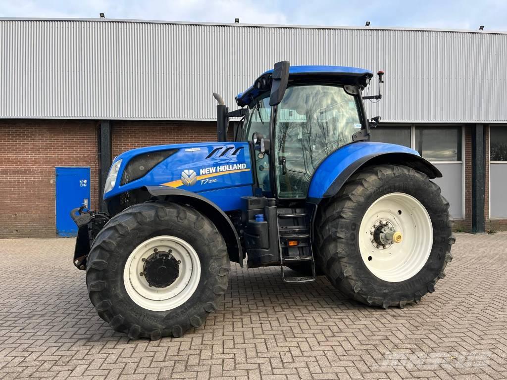 New Holland T 7.230 Tractores