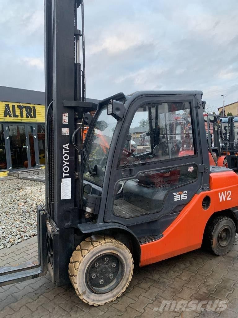 Toyota 52-8 FD JF 35 Camiones diesel