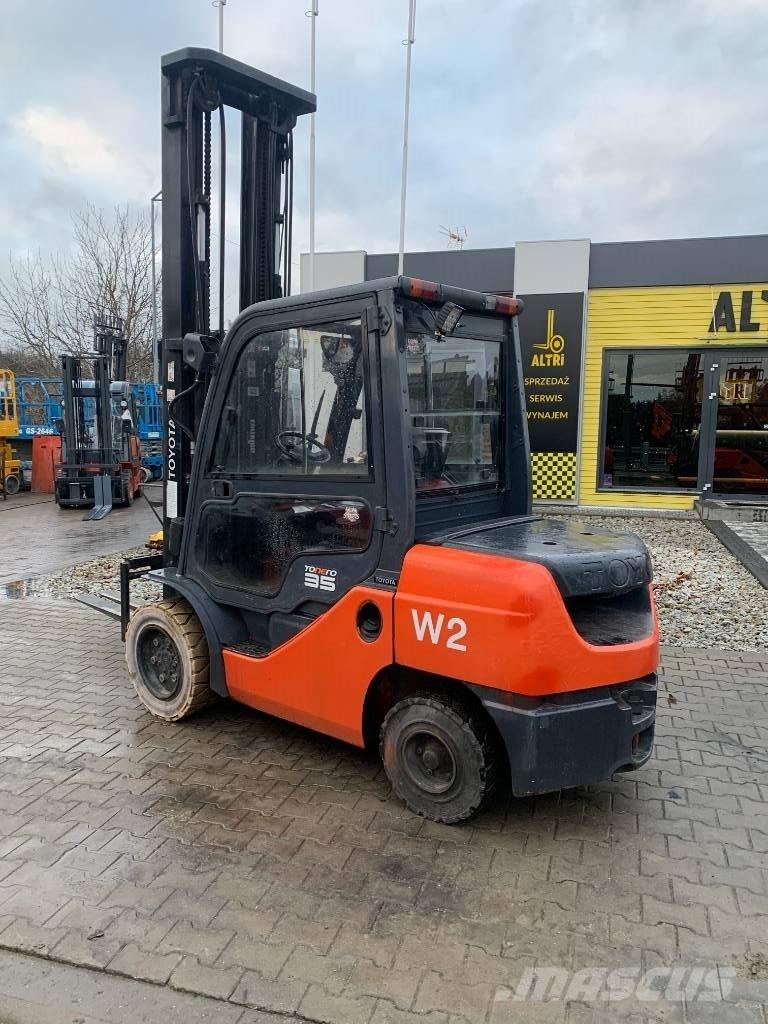 Toyota 52-8 FD JF 35 Camiones diesel