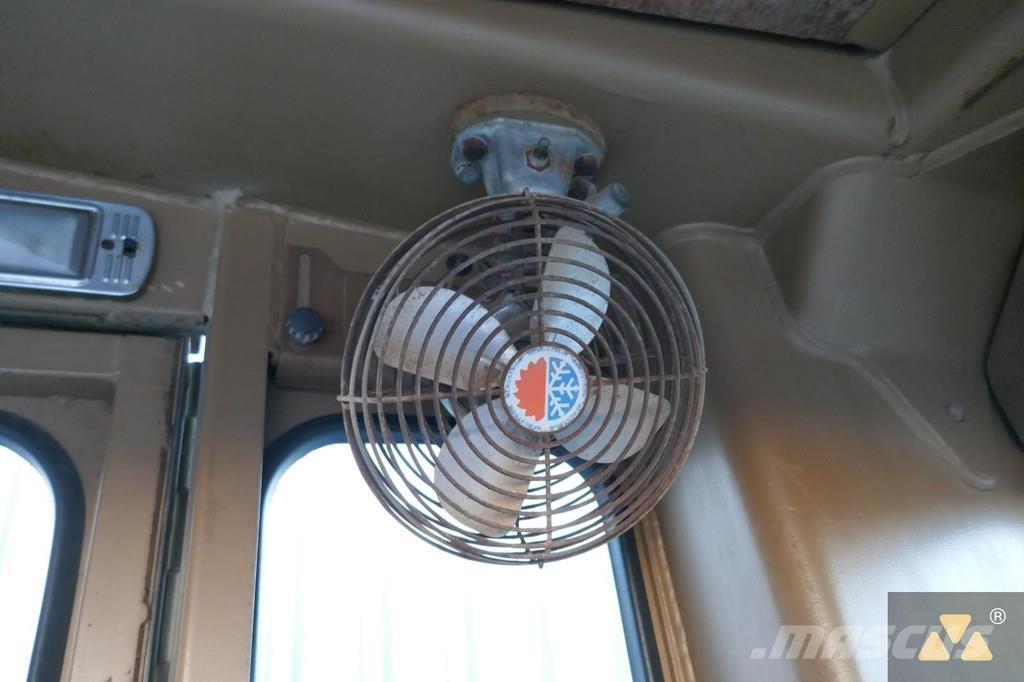 CAT 130G Ex-army Niveladoras