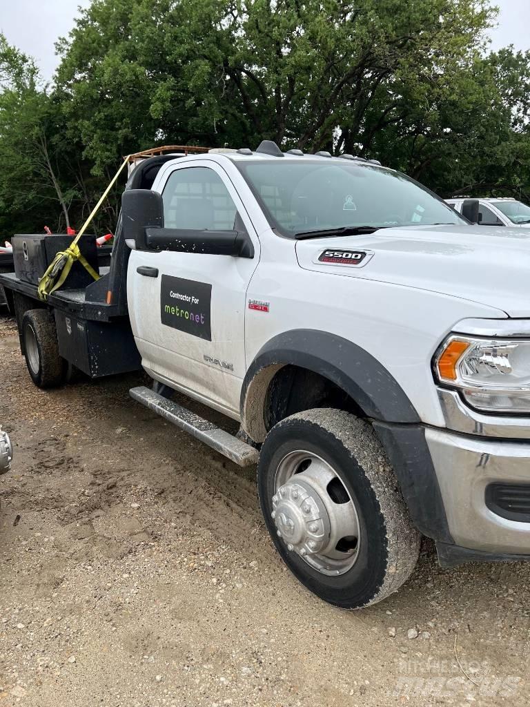 RAM 5500 Camiones de cama baja