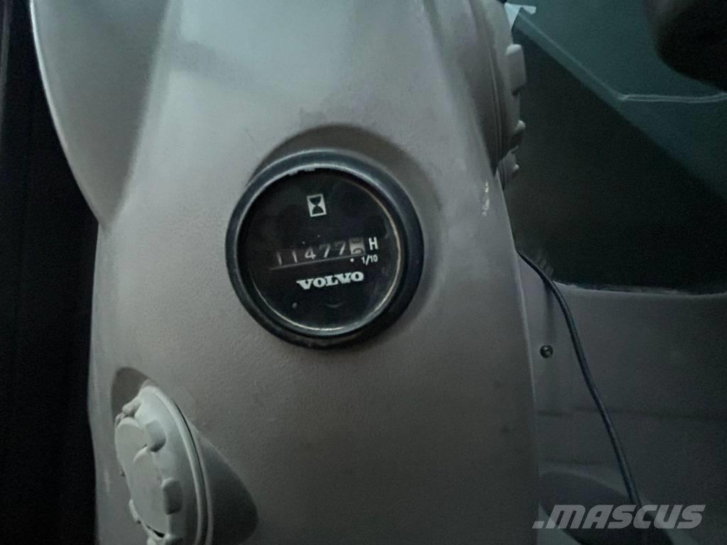 Volvo ECR 235 Excavadoras sobre orugas