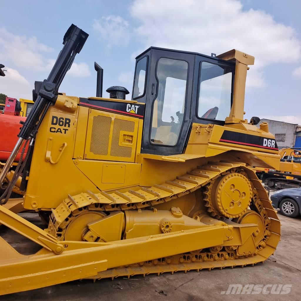 CAT D 6 R Buldozer sobre oruga