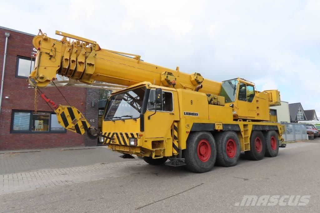 Liebherr LTM 1070-1 Grúas todo terreno