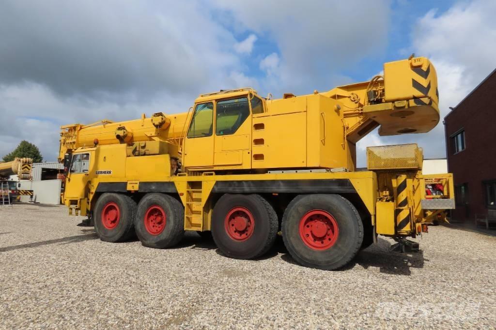 Liebherr LTM 1070-1 Grúas todo terreno