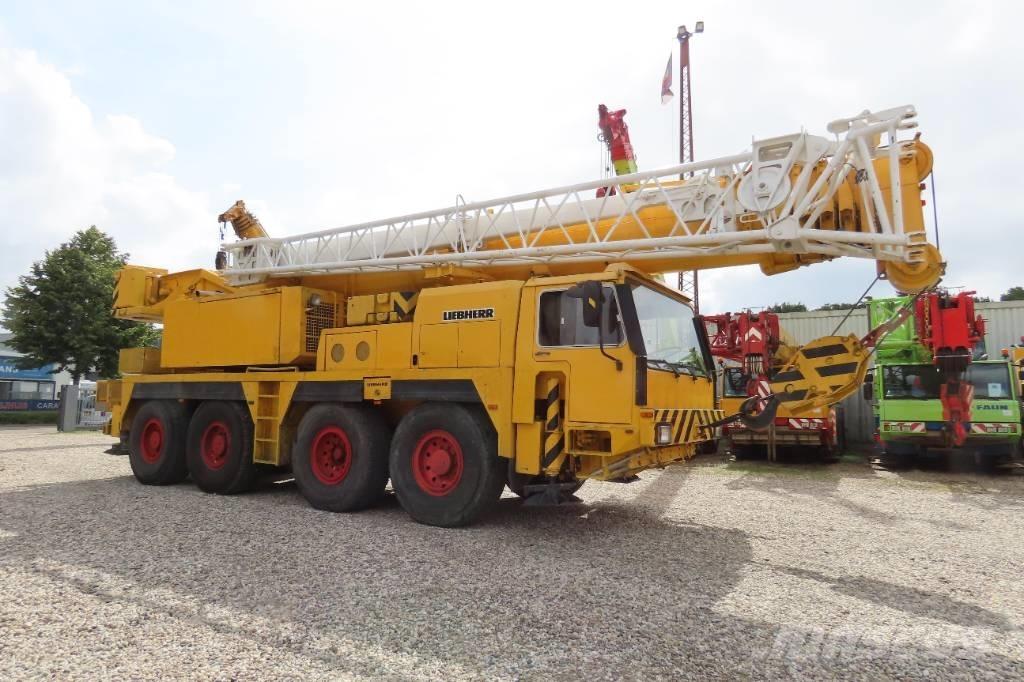 Liebherr LTM 1070-1 Grúas todo terreno