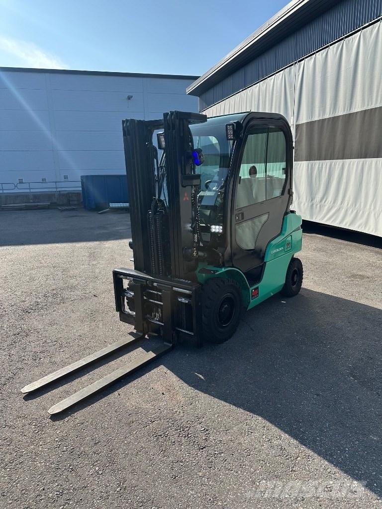 Mitsubishi FD 25 N Camiones diesel