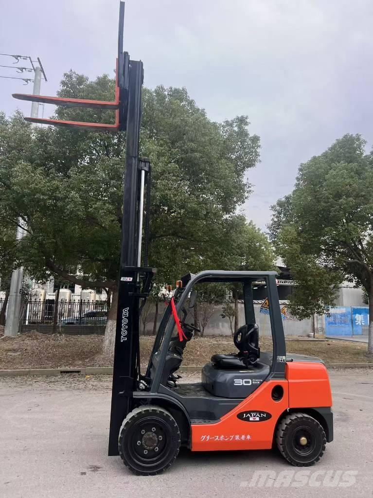 Toyota 3t Camiones diesel