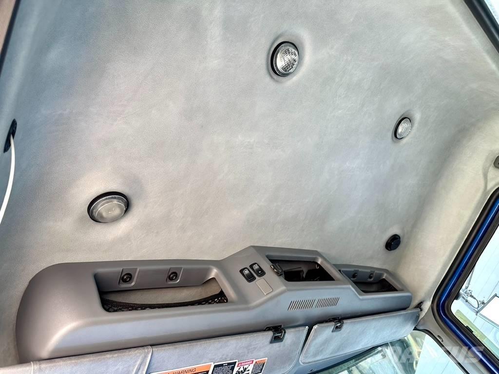 Mack Titan TD 713 Otros camiones