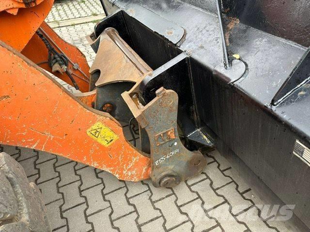 Hitachi ZW 150 Cargadoras sobre ruedas