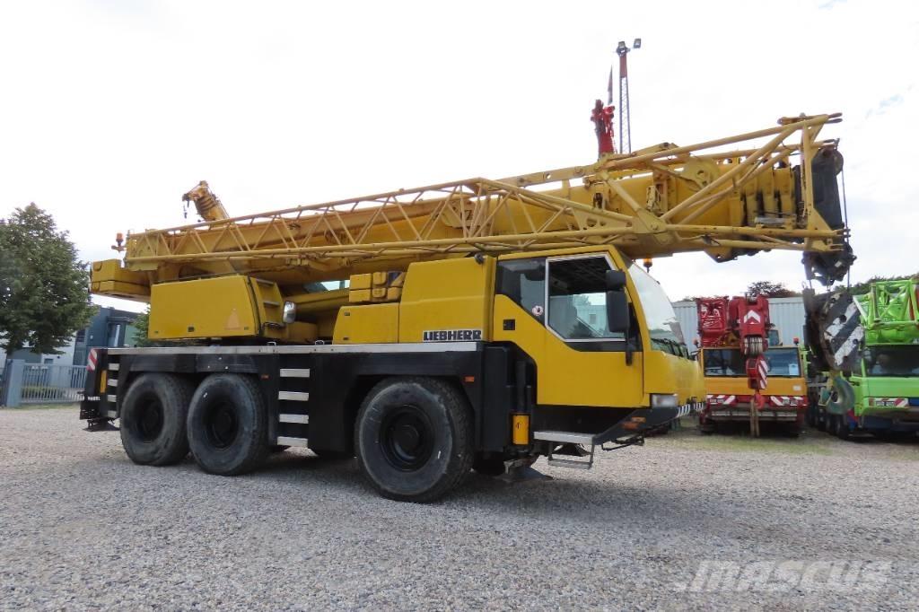 Liebherr LTM 1055-1 Grúas todo terreno