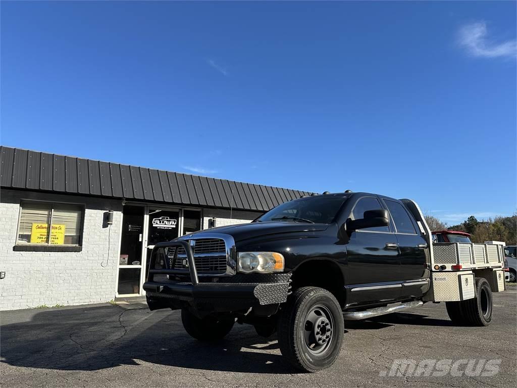Dodge RAM 3500 Camiones de cama baja
