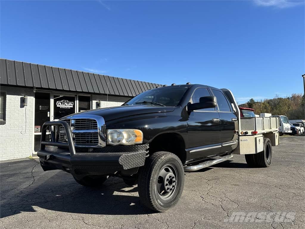 Dodge RAM 3500 Camiones de cama baja