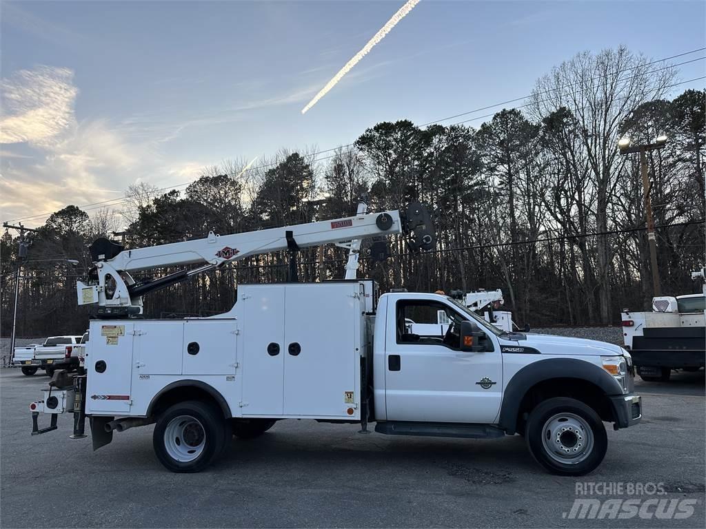 Ford F550 Vehículos municipales multiusos