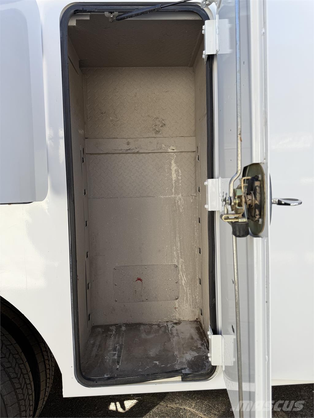 Ford F550 Vehículos municipales multiusos