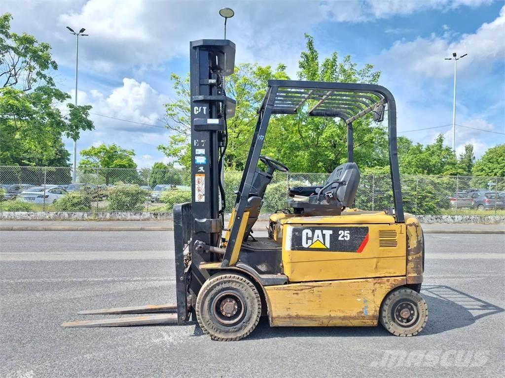 CAT EP25K-PAC Montacargas - otros
