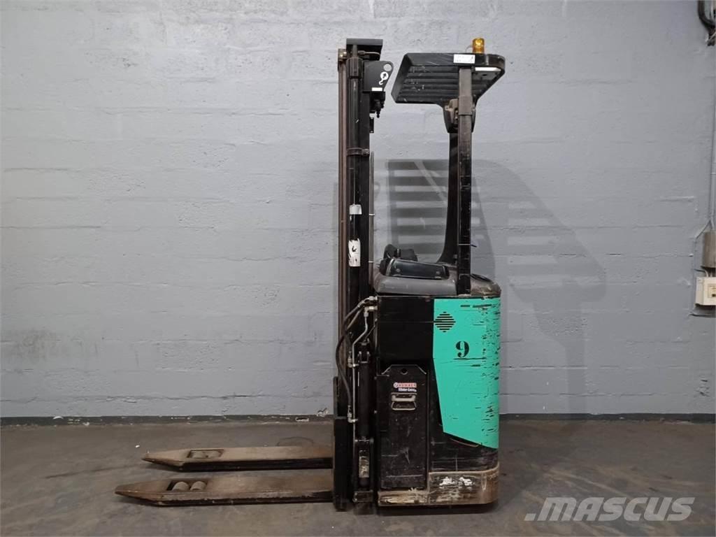 CAT NSR16N Apiladoras eléctricos