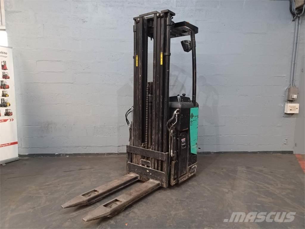 CAT NSR16N Apiladoras eléctricos