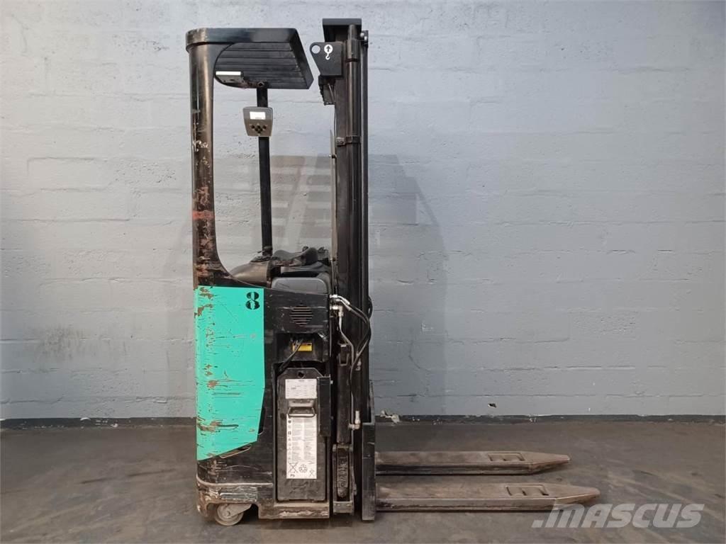 CAT NSR16N Apiladoras eléctricos