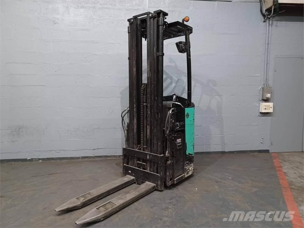 CAT NSR16N Apiladoras eléctricos