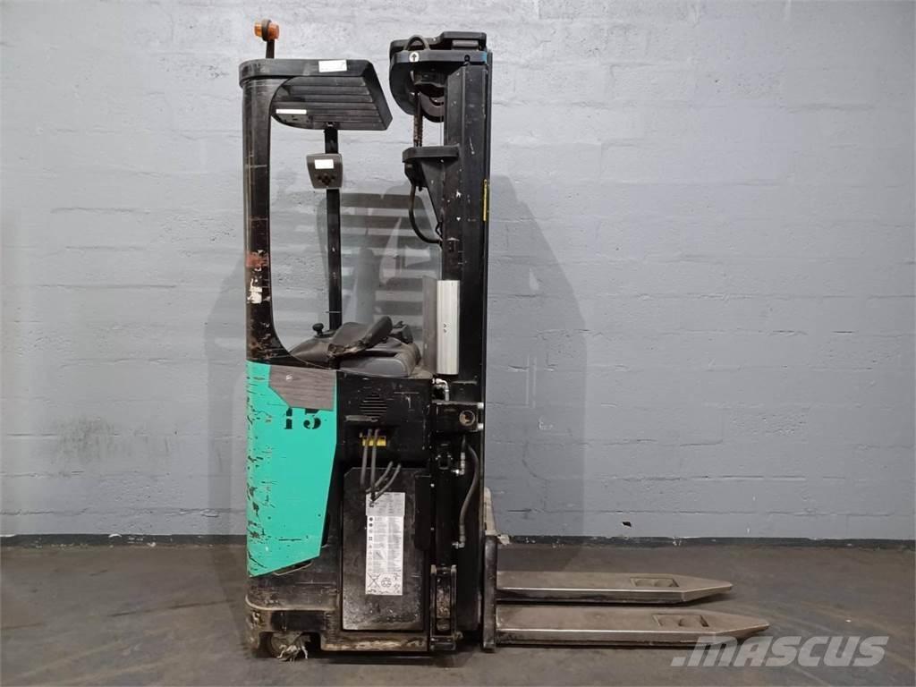 CAT NSR20N Apiladoras eléctricos