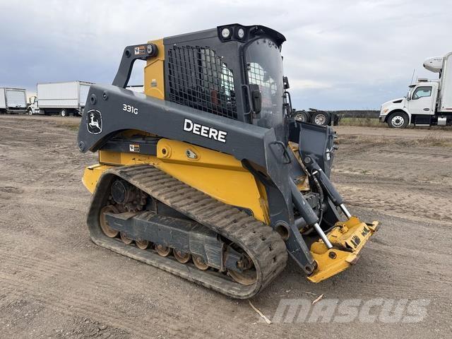 John Deere 331G Otros