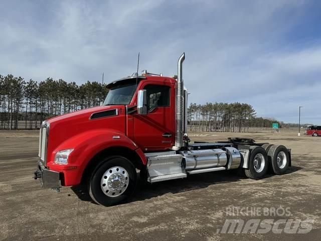 Kenworth T880 Otros