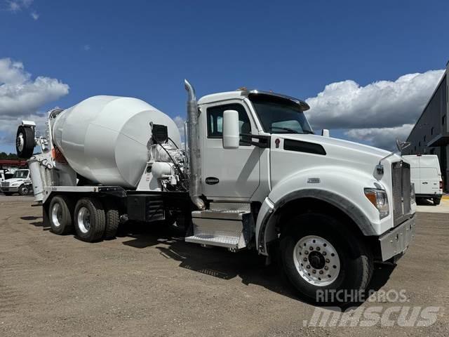 Kenworth T880 Otros