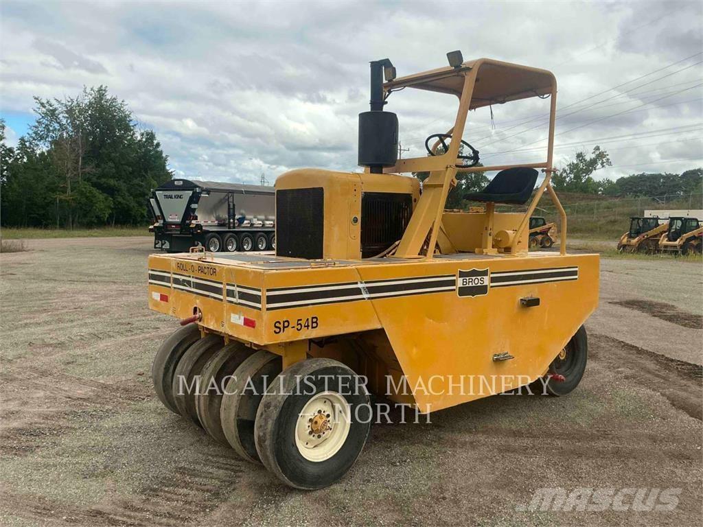 Bros SP-54B Rodillos sobre neumáticos