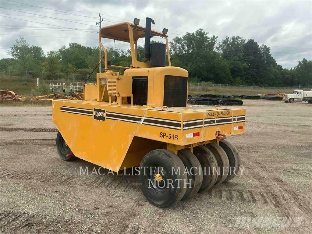 Bros SP-54B Rodillos sobre neumáticos