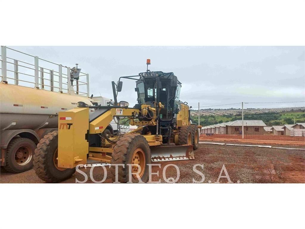 CAT 120 Niveladoras