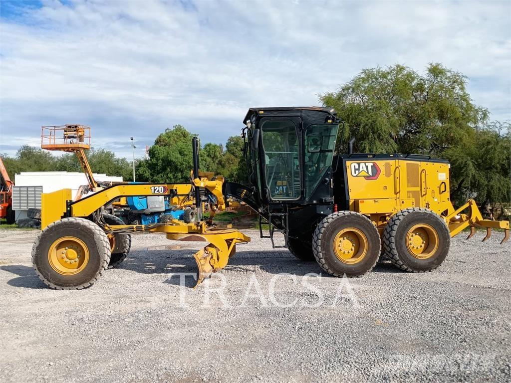 CAT 120 Niveladoras