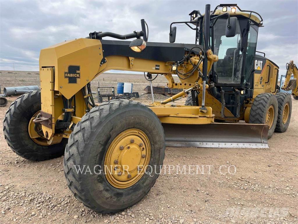 CAT 120M AWD Niveladoras