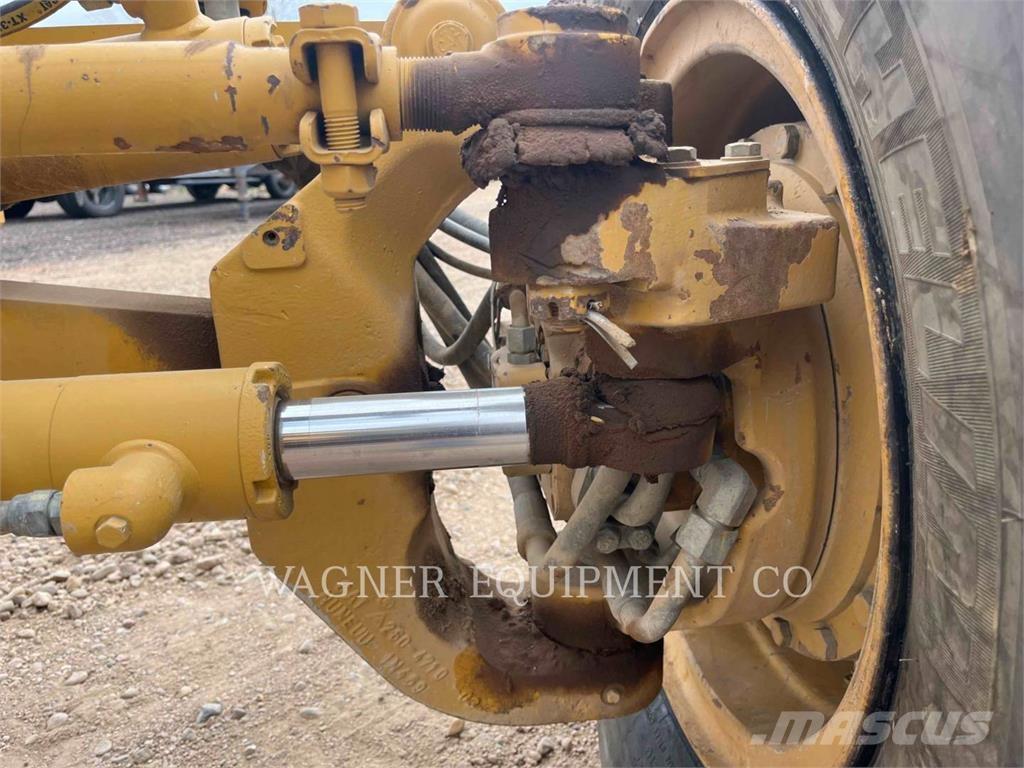 CAT 120M AWD Niveladoras