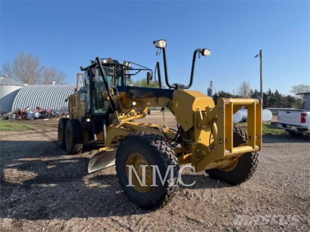 CAT 12M2 Niveladoras