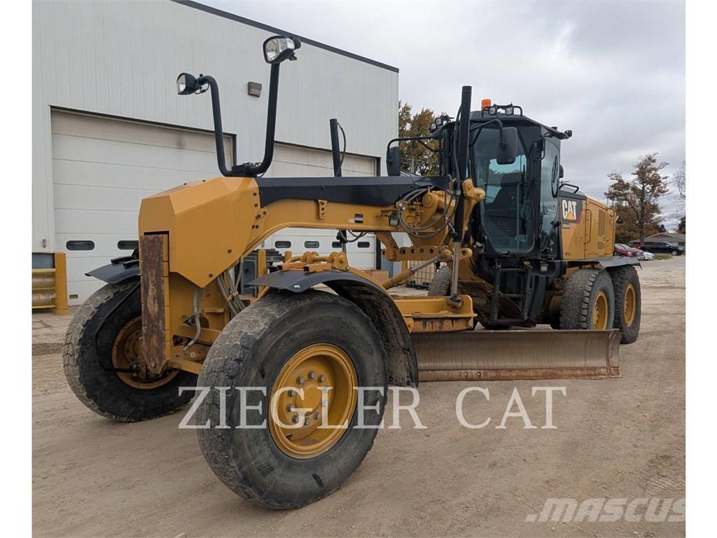 CAT 12M2 Niveladoras