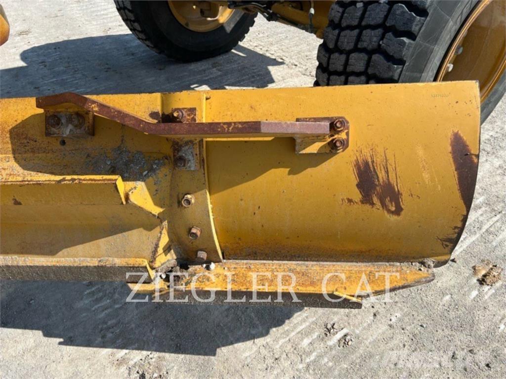 CAT 12M2 Niveladoras