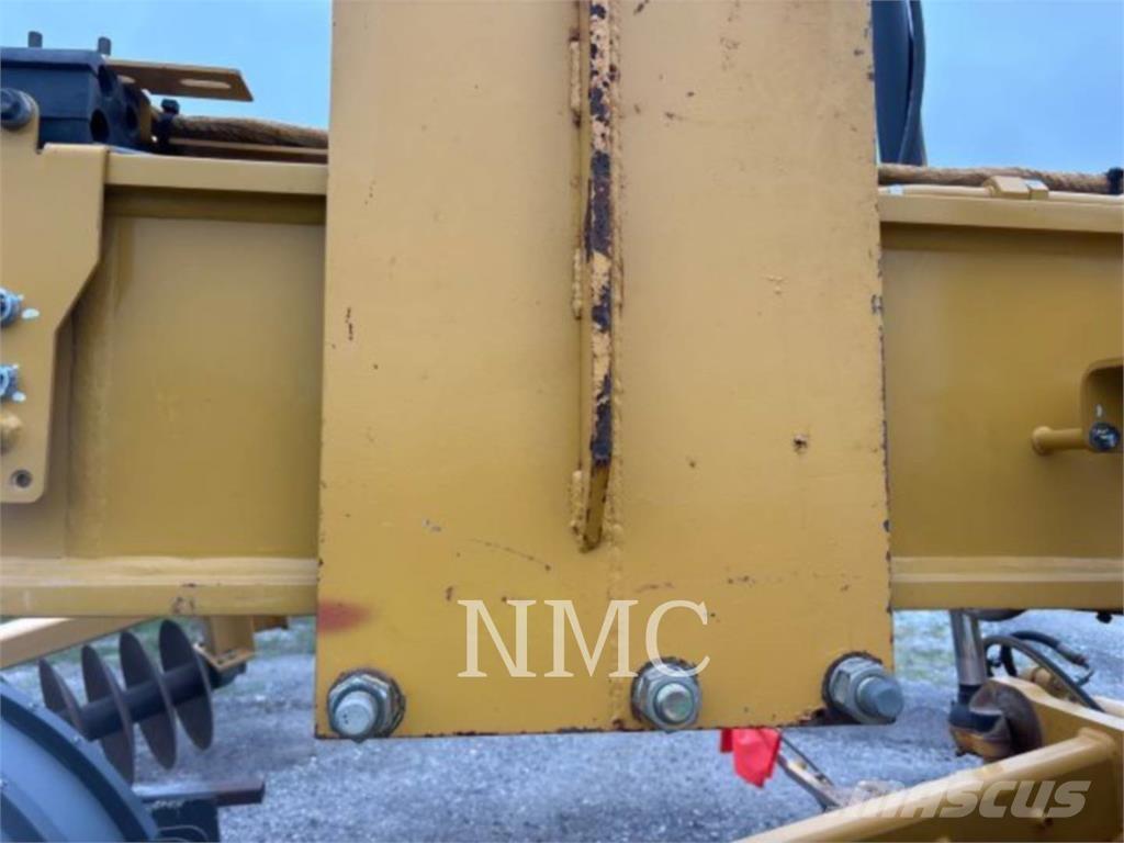 CAT 12M2 Niveladoras