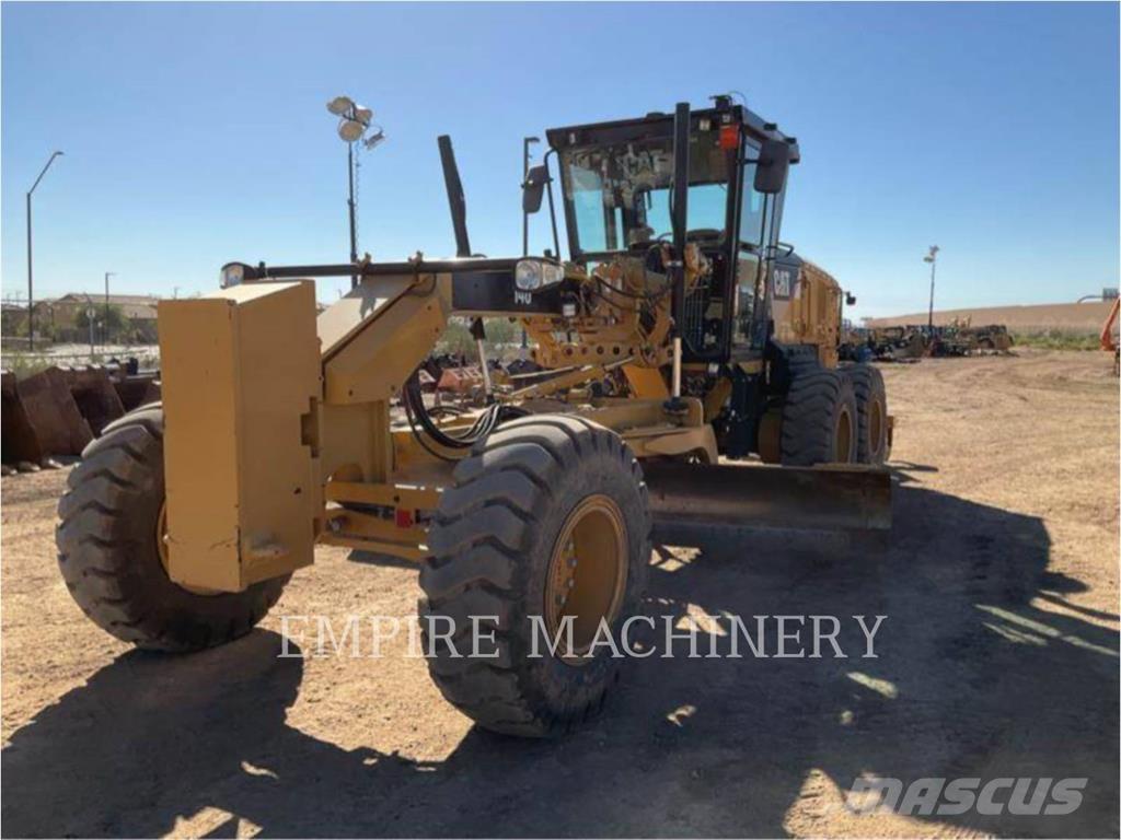 CAT 140-13 Niveladoras