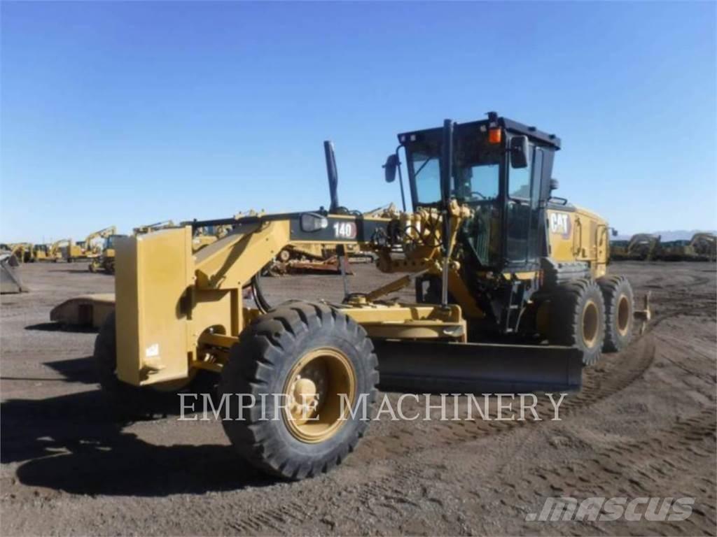 CAT 140-13 Niveladoras