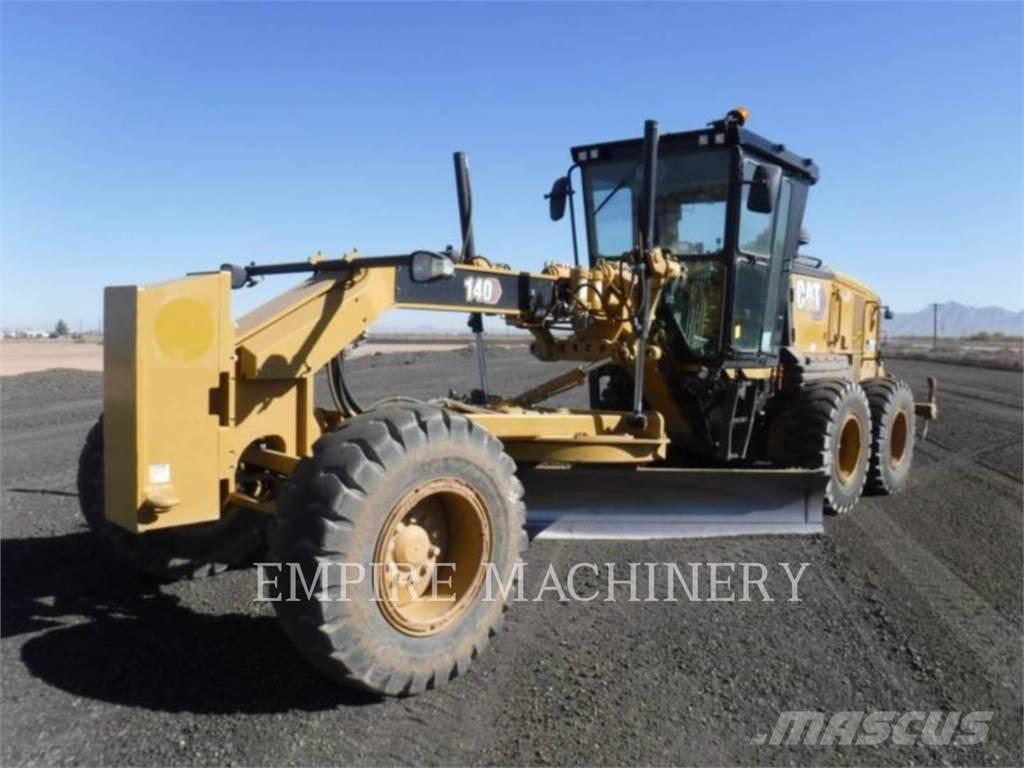 CAT 140-13 Niveladoras