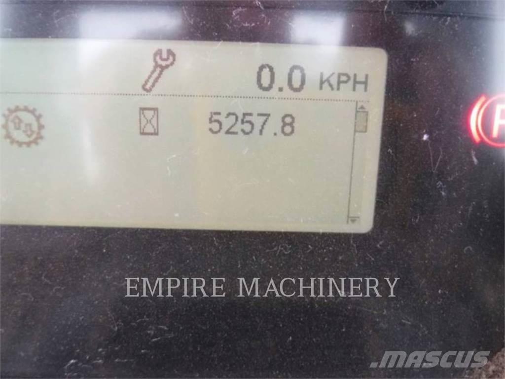 CAT 140-13 Niveladoras