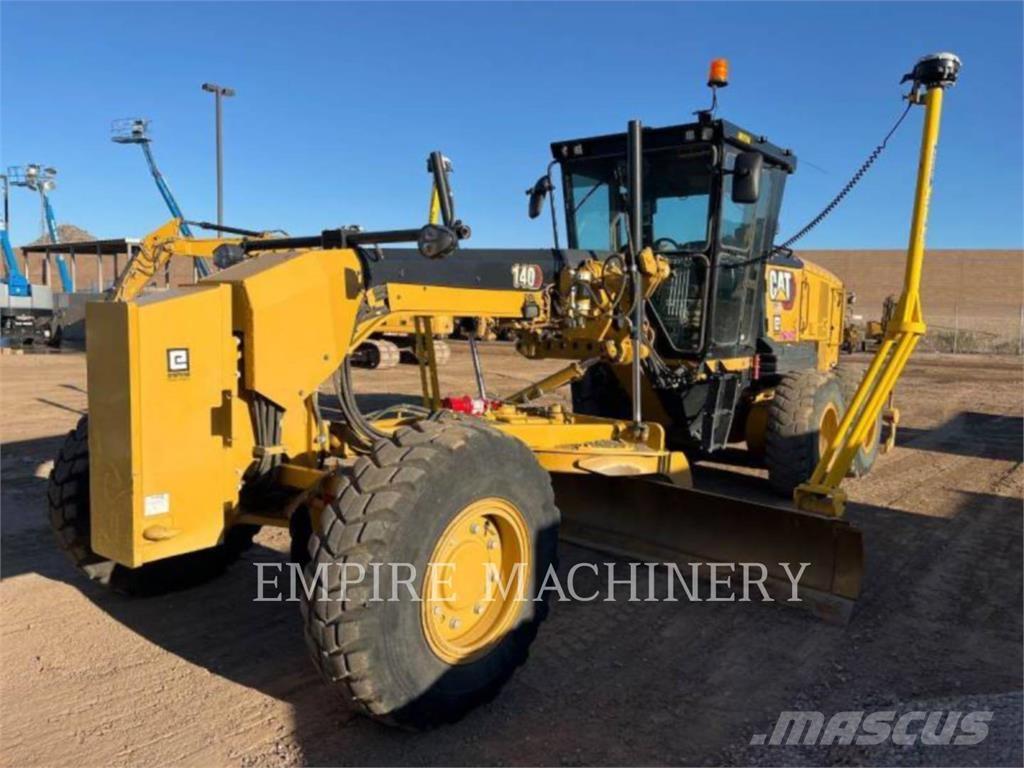 CAT 140-13AWDT Niveladoras