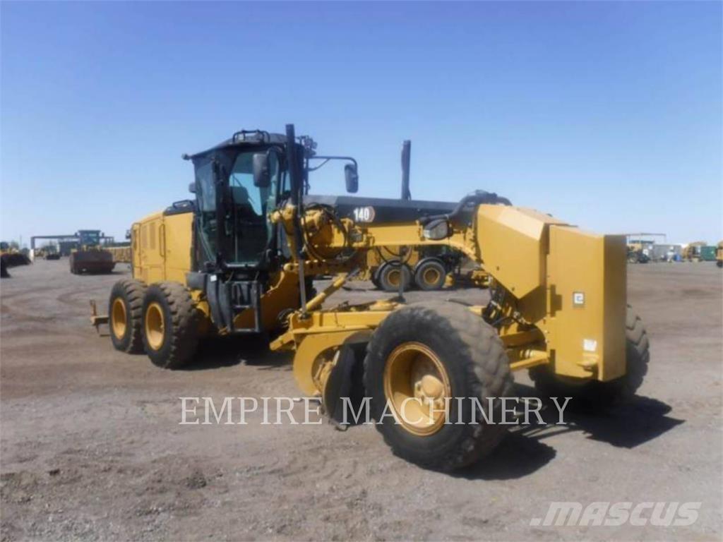 CAT 140-15 Niveladoras