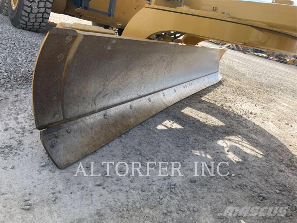 CAT 140-15AWD Niveladoras