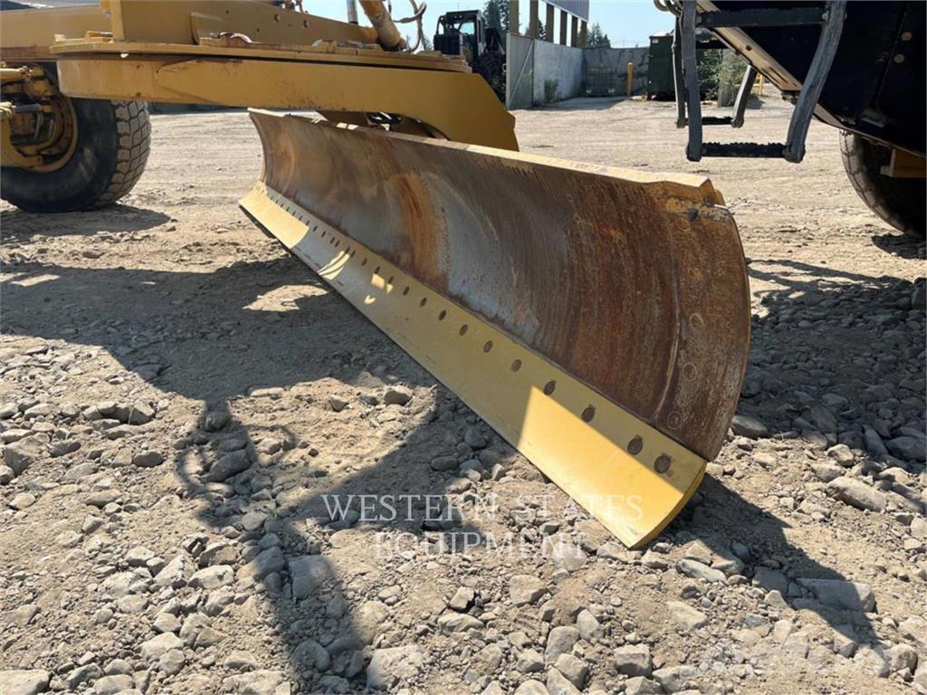 CAT 140 AWD Niveladoras