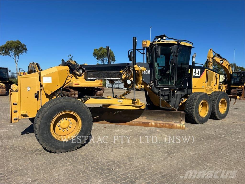 CAT 140M Niveladoras
