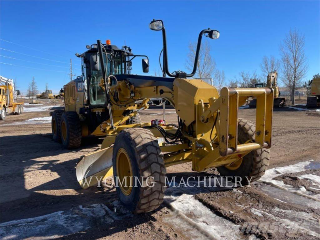 CAT 140M 2 Niveladoras